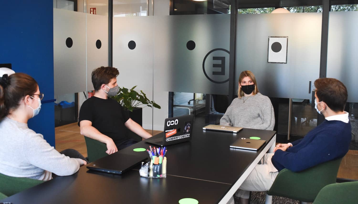 Reboard - office meeting with masks